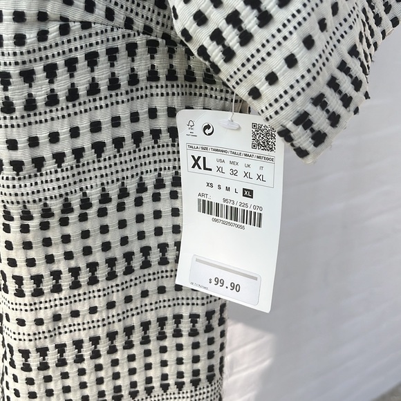NWT Zara 1960s-style Black and White Dress (XL) - Picture 2 of 5